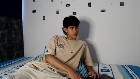 alex_mark_ online show from March 27, 1:44 pm