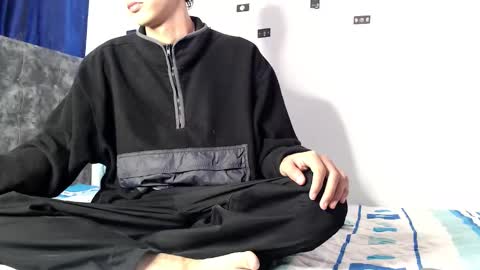 alex_mark_ online show from April 7, 2:28 pm