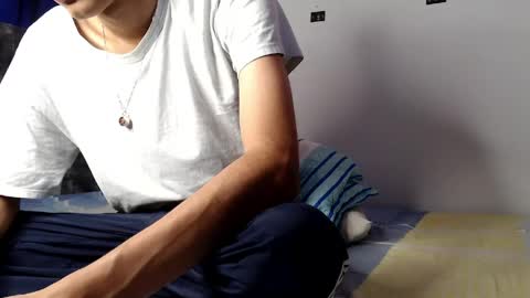 Snapshot of alex_mark_ chatting on April 23, 5:15 pm alex_mark_ online show from April 23, 5:15 pm
