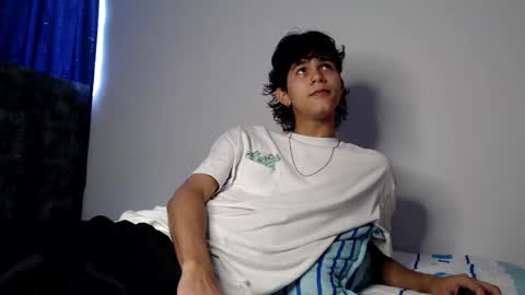 Snapshot of alex_mark_ chatting on June 9, 6:19 pm alex_mark_ online show from June 9, 6:19 pm