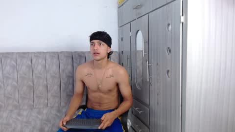 Snapshot of alex_martin47 chatting on April 9, 8:47 pm alex online show from April 9, 8:47 pm