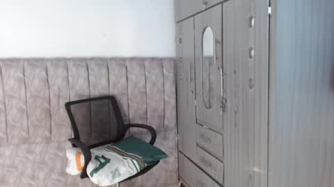 Snapshot of alex_martin47 chatting on May 1, 10:14 pm alex online show from May 1, 10:14 pm