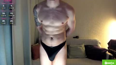 Snapshot of alex_milson chatting on July 21, 12:13 am alex_milson online show from July 21, 12:13 am