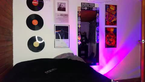 Alex online show from February 4, 2:07 am