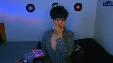 Alex online show from November 25, 2:33 am