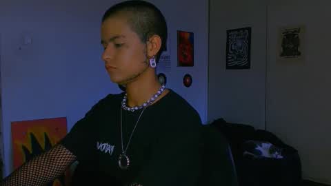 Snapshot of alex_one888 chatting on January 31, 10:52 pm Alex online show from January 31, 10:52 pm