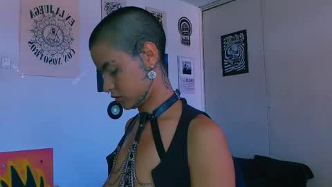 Snapshot of alex_one888 chatting on February 27, 7:58 pm Alex online show from February 27, 7:58 pm