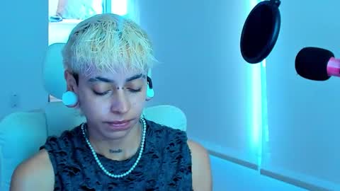 Residente0xxx online show from November 23, 2:50 pm