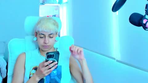 Residente0xxx online show from November 24, 6:18 pm