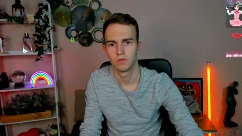 Snapshot of alex_reeding chatting on April 29, 5:30 pm Alex online show from April 29, 5:30 pm