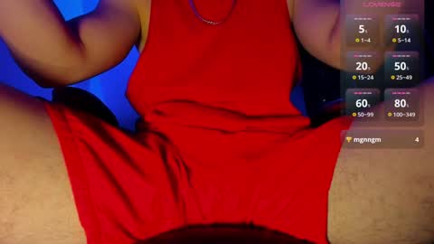 Snapshot of alex_smith0 chatting on December 16, 3:08 am online show from December 16, 3:08 am