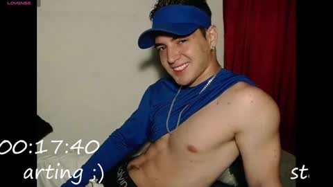 Snapshot of alex_smith0 chatting on February 6, 2:11 am online show from February 6, 2:11 am