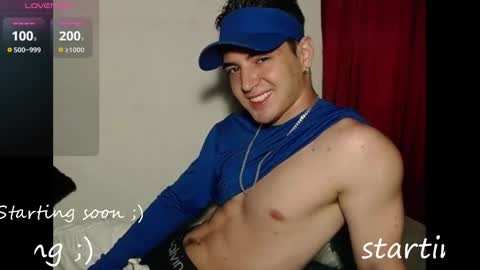 Snapshot of alex_smith0 chatting on March 9, 1:35 am online show from March 9, 1:35 am