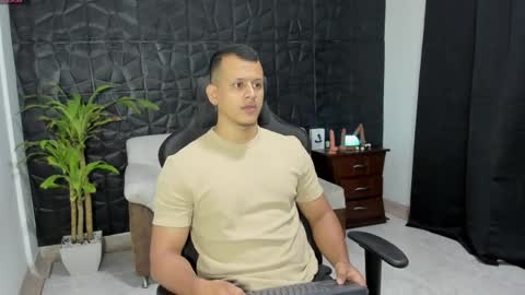 Alex Towers online show from May 4, 3:08 pm