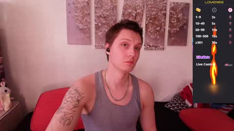 Snapshot of alex_wandhot chatting on April 19, 12:48 pm Alex WandHot online show from April 19, 12:48 pm