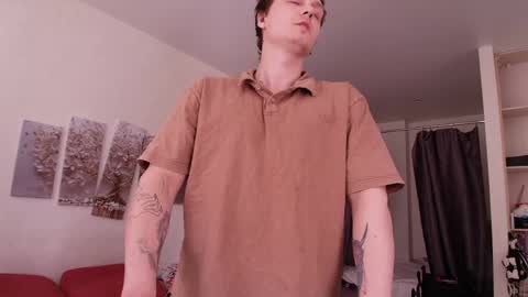 Snapshot of alex_wandhot chatting on May 4, 8:32 am Alex WandHot online show from May 4, 8:32 am