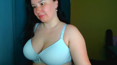 Snapshot of alexa__lexie chatting on May 10, 9:14 am Alexa online show from May 10, 9:14 am