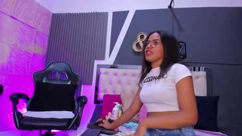 Snapshot of alexa_andherson chatting on February 1, 7:23 pm alexa andherson online show from February 1, 7:23 pm