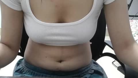 Snapshot of alexa_anna chatting on May 8, 10:26 pm alexa_anna online show from May 8, 10:26 pm