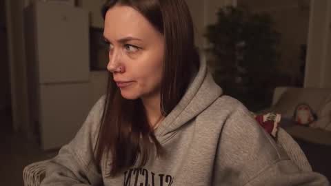 Snapshot of alexa_feels chatting on October 5, 3:32 pm Little Duck homie online show from October 5, 3:32 pm