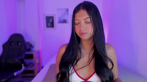 Alexa Millers online show from February 8, 4:25 am