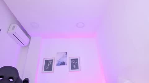 Alexa Millers online show from March 3, 10:38 am