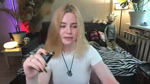 Snapshot of alexa_pirs chatting on June 18, 11:03 am alexa_pirs online show from June 18, 11:03 am
