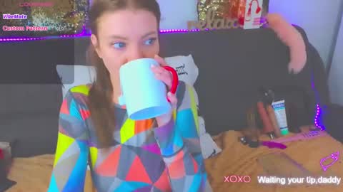 Snapshot of alexa_stoun chatting on January 19, 4:04 pm Alexa online show from January 19, 4:04 pm