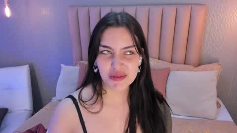 Alexa Thaylor online show from September 30, 3:39 pm