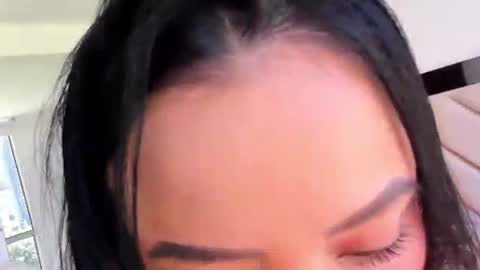 Snapshot of alexa_tobar chatting on May 9, 5:40 pm alexa_tobar online show from May 9, 5:40 pm