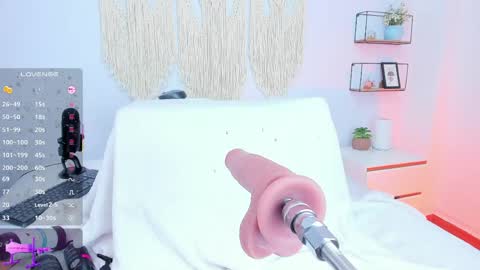 Snapshot of alexaa_lovely chatting on May 29, 1:53 pm Alexa online show from May 29, 1:53 pm