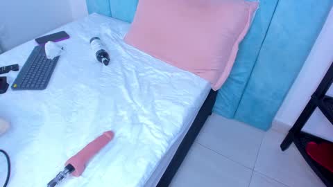 alexaa_small online show from February 25, 3:16 pm