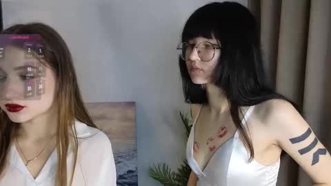 Emma - blonde and Mia - dark online show from September 10, 4:45 am