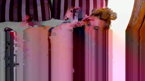 Snapshot of alexalavibes chatting on January 12, 5:24 am AlexaLaVibes online show from January 12, 5:24 am