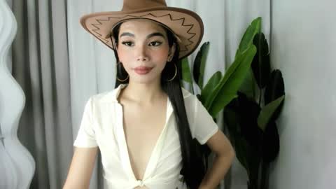 Snapshot of alexaloove chatting on April 14, 6:19 am alexa online show from April 14, 6:19 am