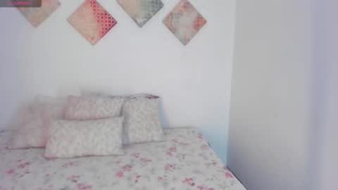 Alexandra Castillo online show from December 5, 6:00 am