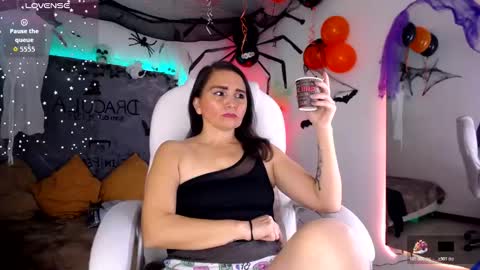 Alexa Moon online show from October 20, 5:02 pm