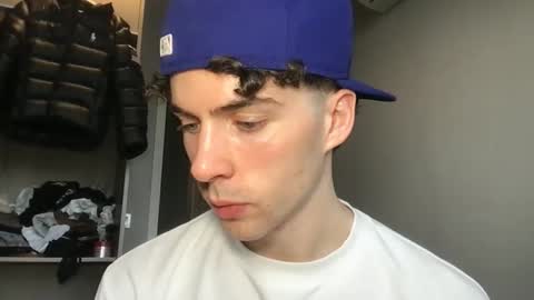 Snapshot of alexander0_ chatting on February 20, 10:16 am Alexander online show from February 20, 10:16 am