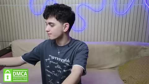 Snapshot of alexander_18_xxl chatting on May 21, 5:42 pm Alexander online show from May 21, 5:42 pm