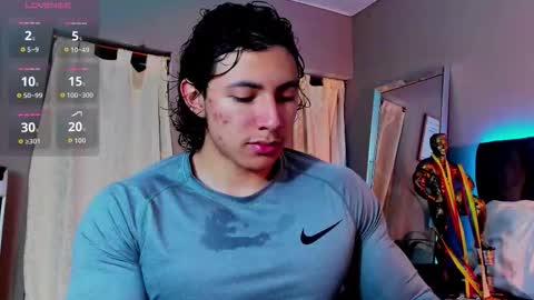 Snapshot of alexander_classy chatting on February 10, 12:15 am Alex online show from February 10, 12:15 am