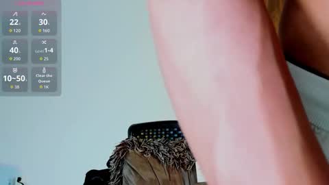 Snapshot of alexander_classy chatting on February 28, 1:17 am Alex online show from February 28, 1:17 am