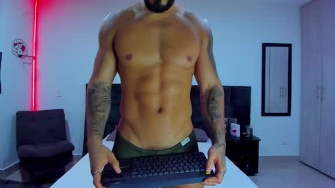 Onlyfansalexmartinezwb  Instagram alexwbmartinez  Twitter martinezcb937 online show from February 18, 4:15 am