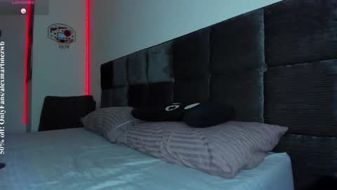 Onlyfansalexmartinezwb  Instagram alexwbmartinez  Twitter martinezcb937 online show from November 15, 11:43 pm