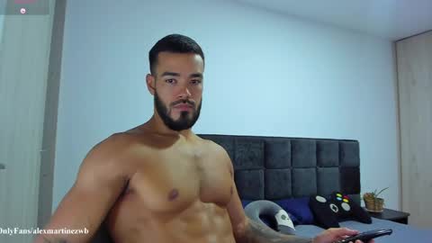 Onlyfansalexmartinezwb  Instagram alexwbmartinez  Twitter martinezcb937 online show from March 29, 11:38 pm