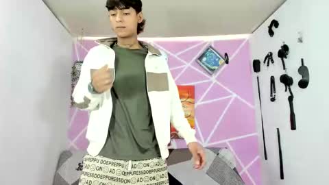 chicos hot online show from January 31, 7:08 pm