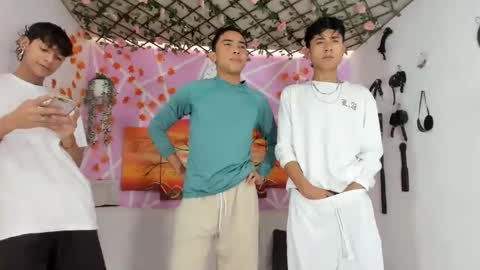 chicos hot online show from February 15, 7:17 pm