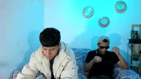 chicos hot online show from October 3, 1:30 pm