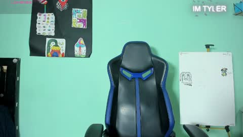 chicos hot online show from April 12, 4:17 am