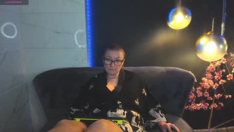 Alexandra online show from December 6, 6:50 pm