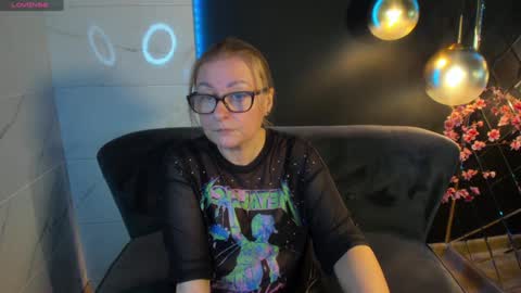 Snapshot of alexandra_kind chatting on December 8, 4:50 pm Alexandra online show from December 8, 4:50 pm